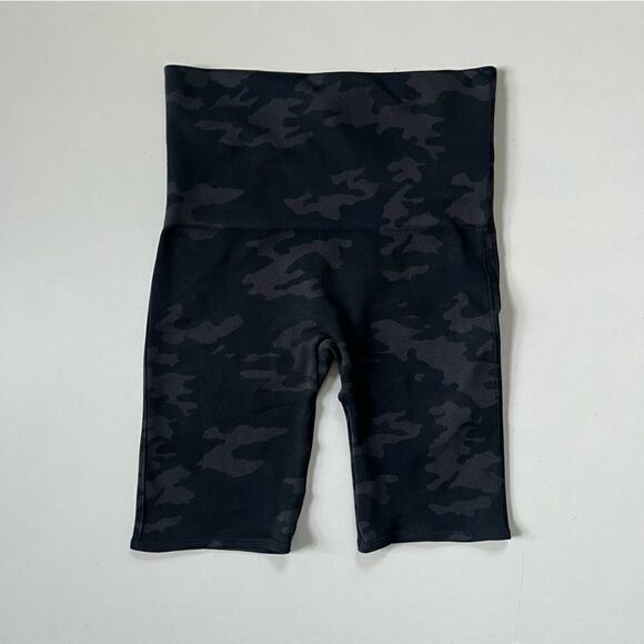 SPANX Black Camo Bike Short XS - Picture 3 of 6